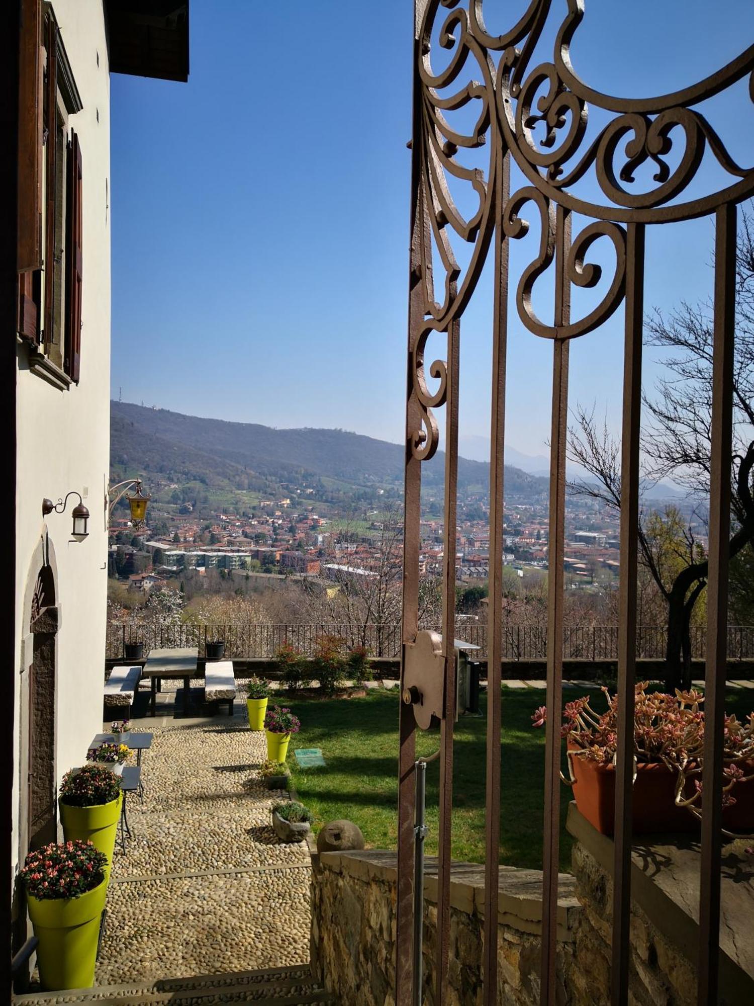 B&B Dimora Delle Donnole Bergamo Alta المظهر الخارجي الصورة