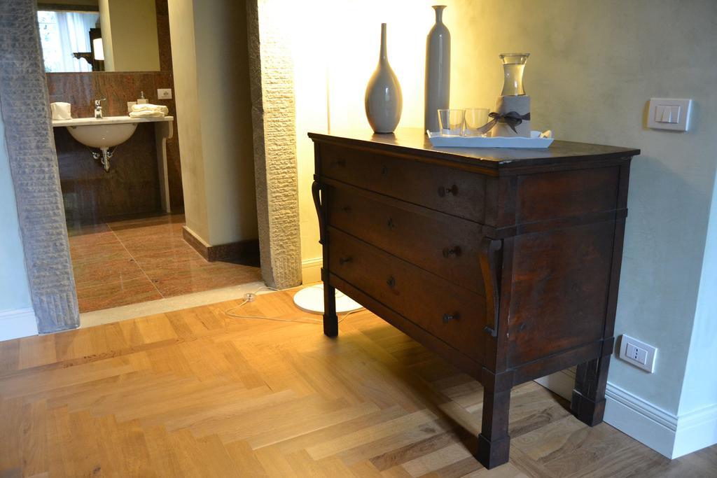 B&B Dimora Delle Donnole Bergamo Alta الغرفة الصورة